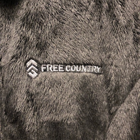 Like new coat , soft and fluffy - Picture 2 of 4